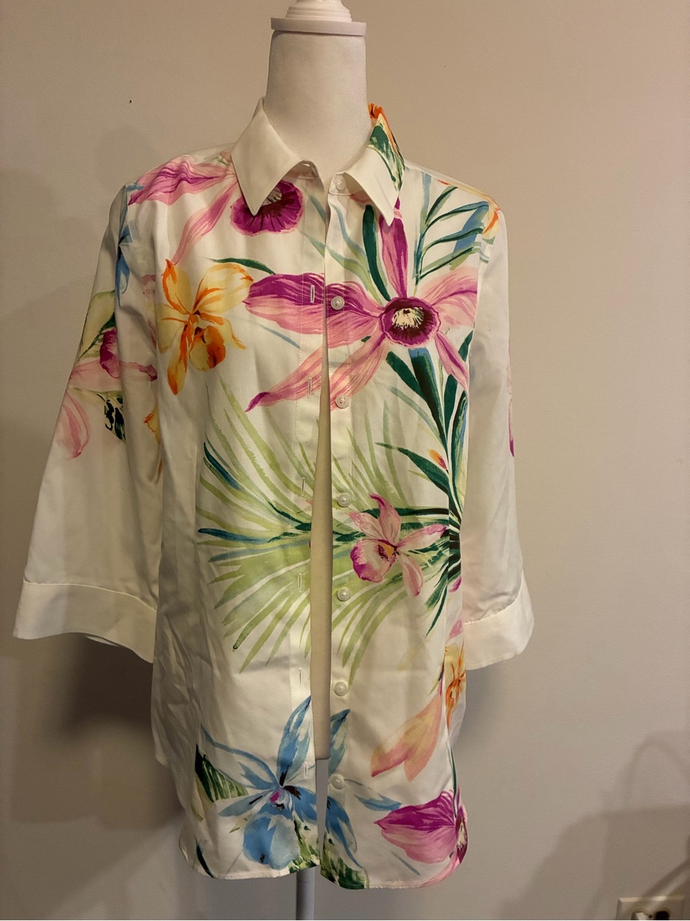 Chicos Floral Button-Front Women’s White Shirt No Iron size Medium